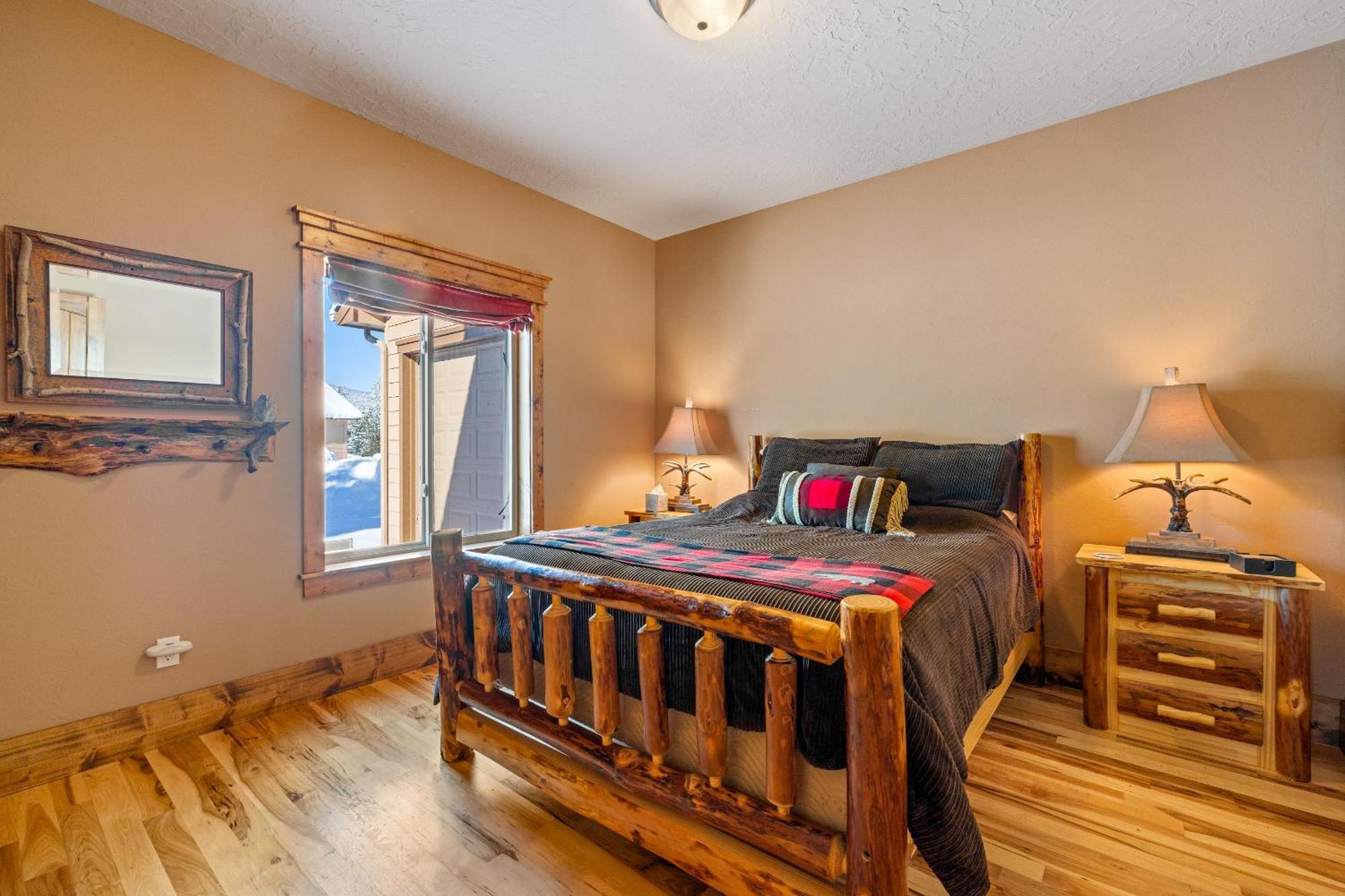 New! Black Bear Inn - Pet Friendly - Trailer Parking - Walk To Lake - Rustic Donnelly Buitenkant foto