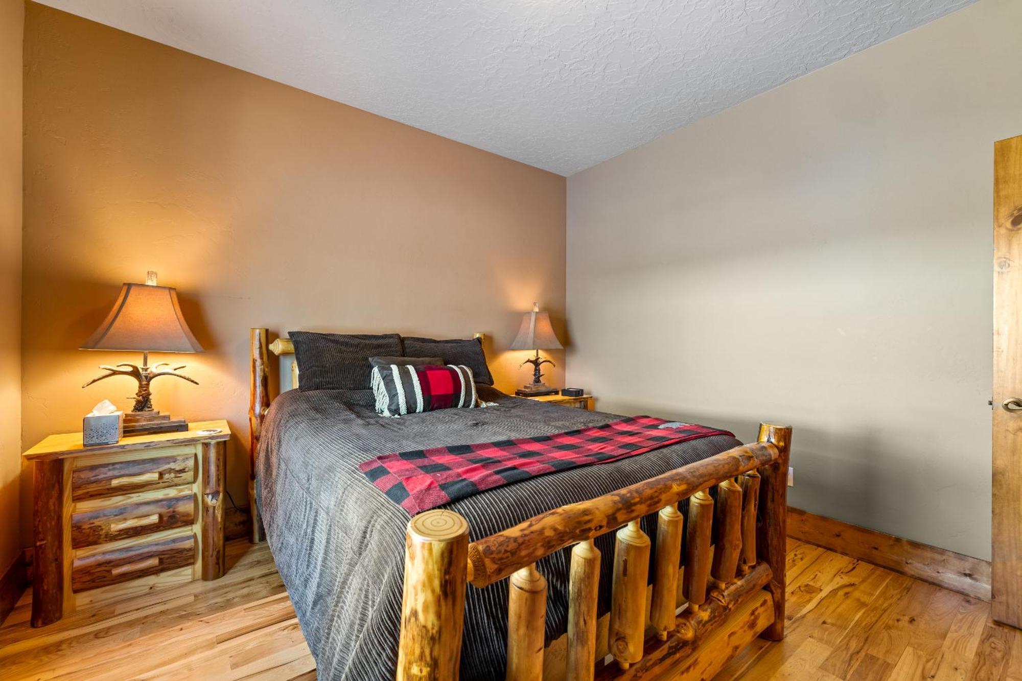 New! Black Bear Inn - Pet Friendly - Trailer Parking - Walk To Lake - Rustic Donnelly Buitenkant foto