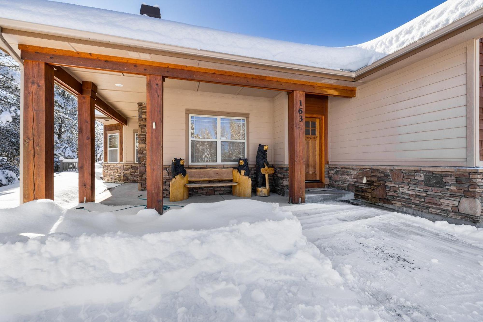 New! Black Bear Inn - Pet Friendly - Trailer Parking - Walk To Lake - Rustic Donnelly Buitenkant foto